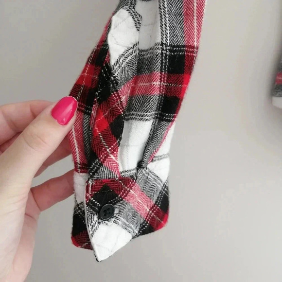 Rails Hunter Plaid Button Up Black White Red Brushed Rayon Small (XS/S) - Picture 7 of 15